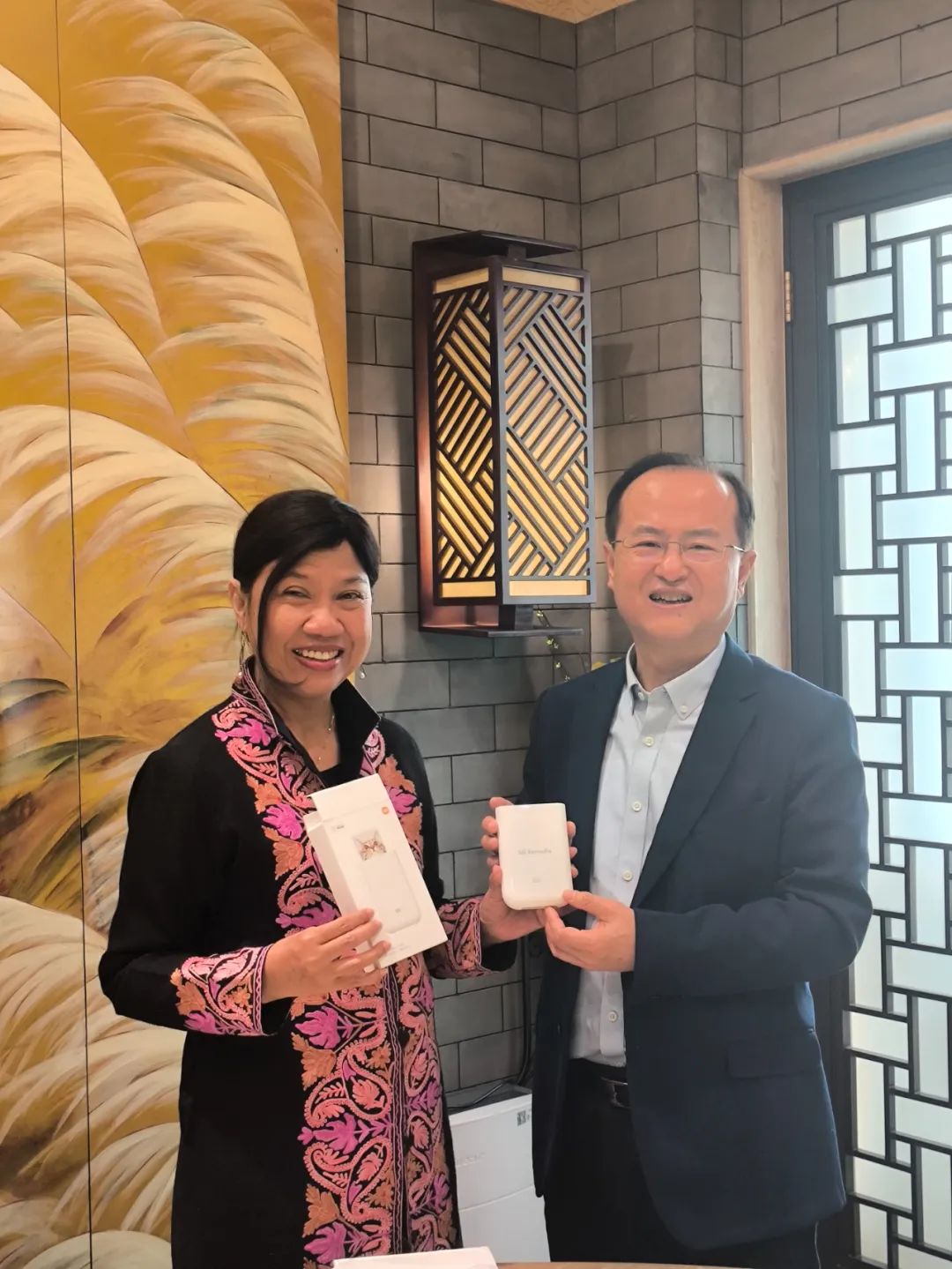 孙驰 摄继续滑动看下一个轻触阅读原文中国人民对外友好协会向上滑动