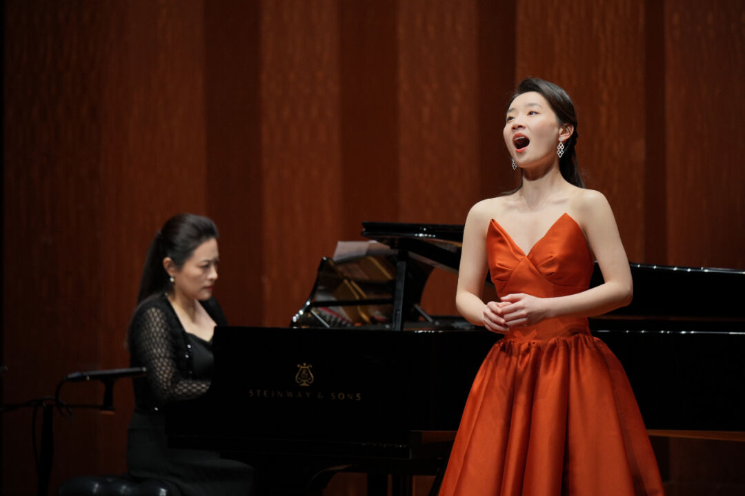 小提琴独奏《钟》 演奏:章奥哲 钢琴伴奏:谢贝妮女高音独唱《风吹荷花