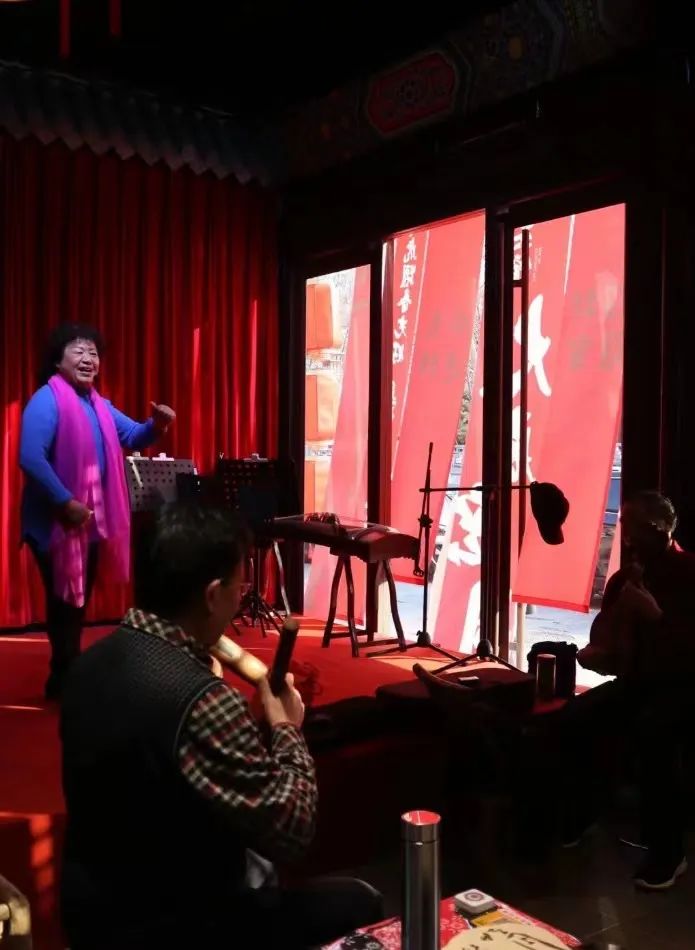 云龙新夜态点亮