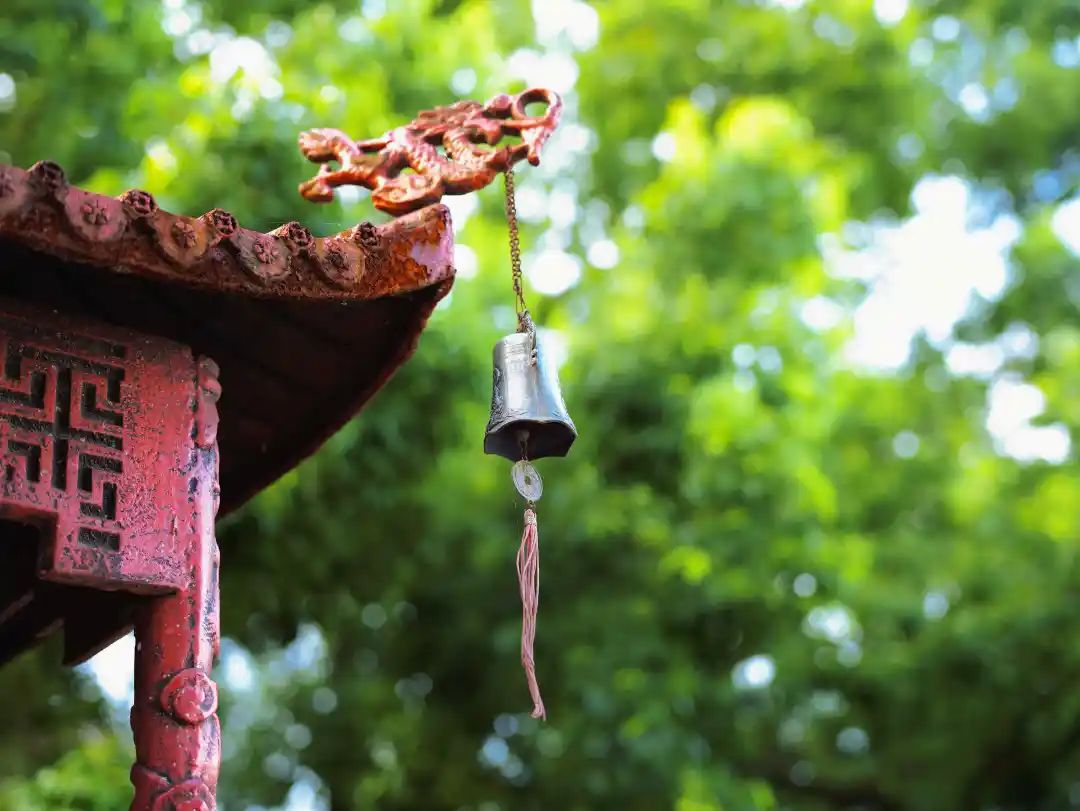 和风煦日游丝飞絮法影斑斓