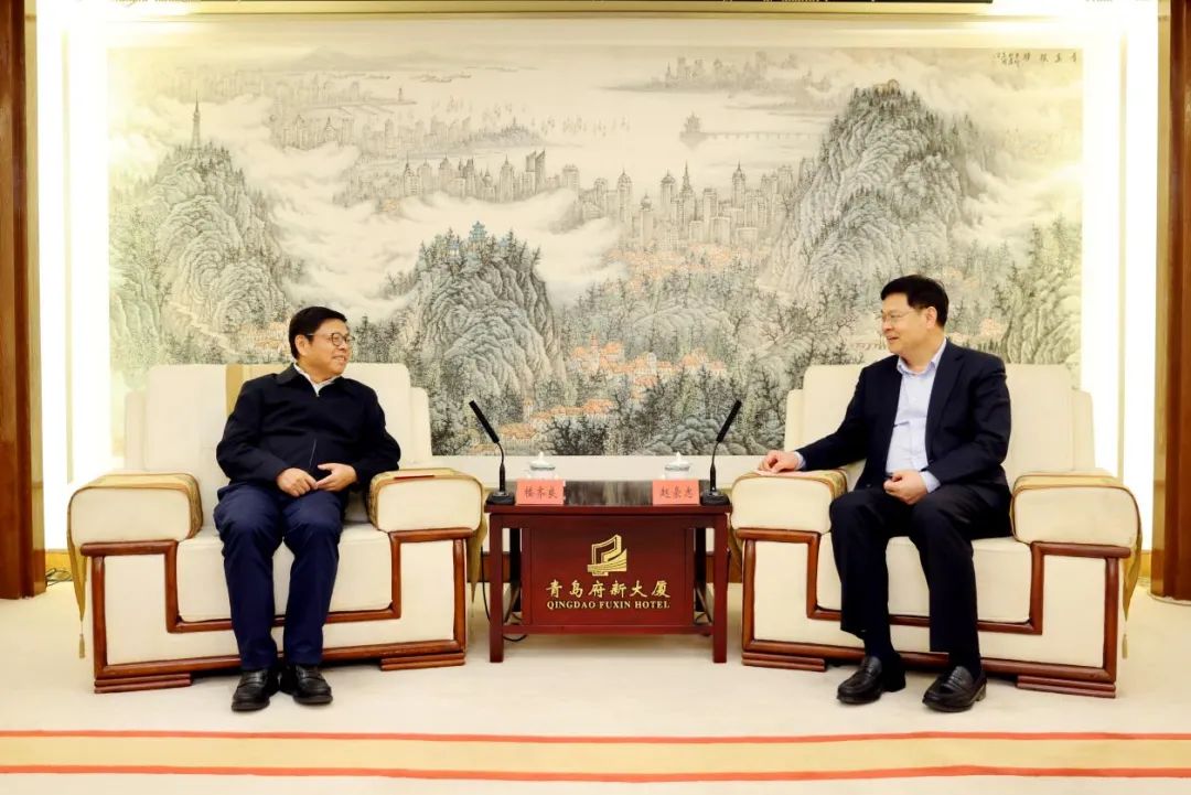 楼齐良与青岛市委副书记,市长赵豪志举行会谈