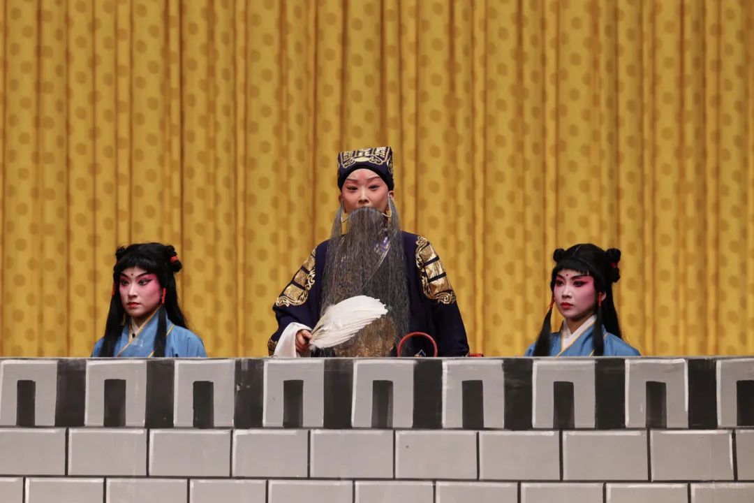 大汉丞相一肩担起黎民苍生"望空中求先帝大显威灵"纵《失街亭》也岳峙