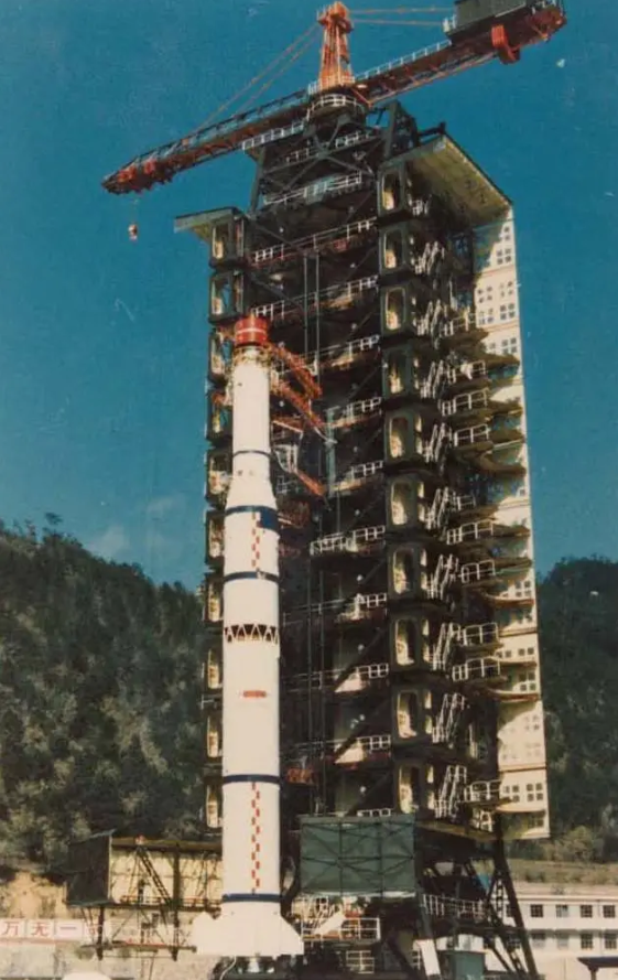 航天科普丨纪念东方红二号成功发射40周年_澎湃号·政务_澎湃新闻-the