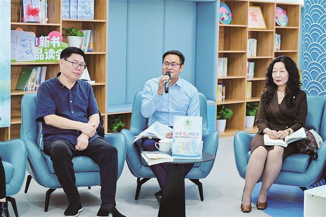 民族英雄陈化成嫡系五代孙,著名作家陈慧瑛新书品读会举行_澎湃号