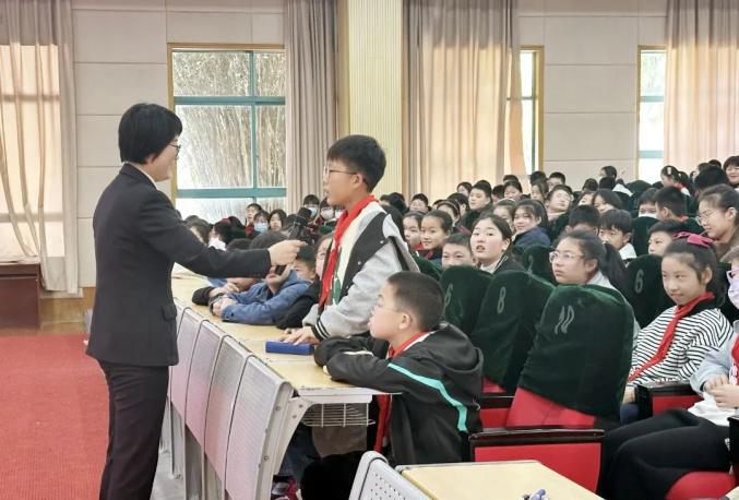 在嘉善县吴镇教育集团吴镇小学,上海世外教育附属嘉善县西塘小学,巡回