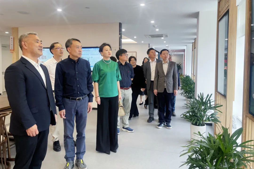 座谈会上,金爱武对北欧致公协会代表团的再次到访表示欢迎,并介绍了