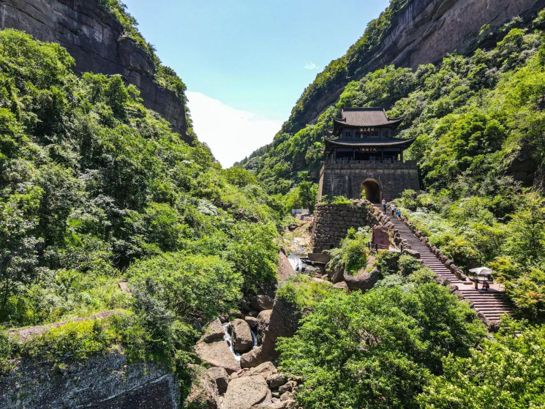 国内这8条藏在水墨诗意中的绝美古道,跨越千年的风光,此生必去_澎湃号·湃客_澎湃新闻-The Paper