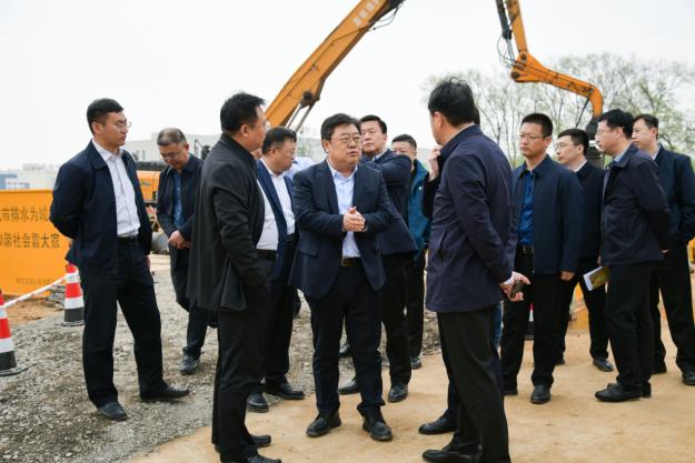 4月15日下午,烟台市副市长李金涛现场调研督导省级生态环境保护督察