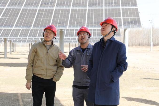 中国工程院院士赫晓东就哈工大前沿科研成果在康保实现产业孵化率团