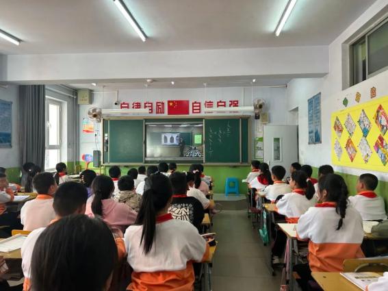 保护未成年人共青团滦平县委滦平县少工委组织开展提高安全意识共建