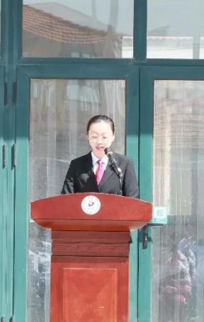 在活动中,牟平法院少年法庭负责人吕圆圆围绕《中华人民共和国民法典