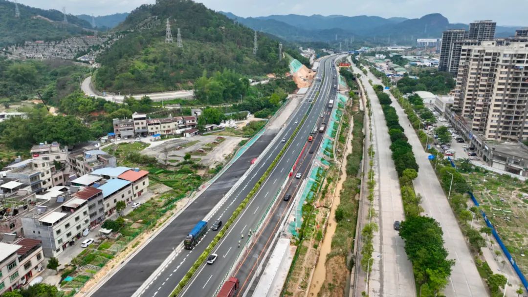 长深高速河源段首次交通转换!
