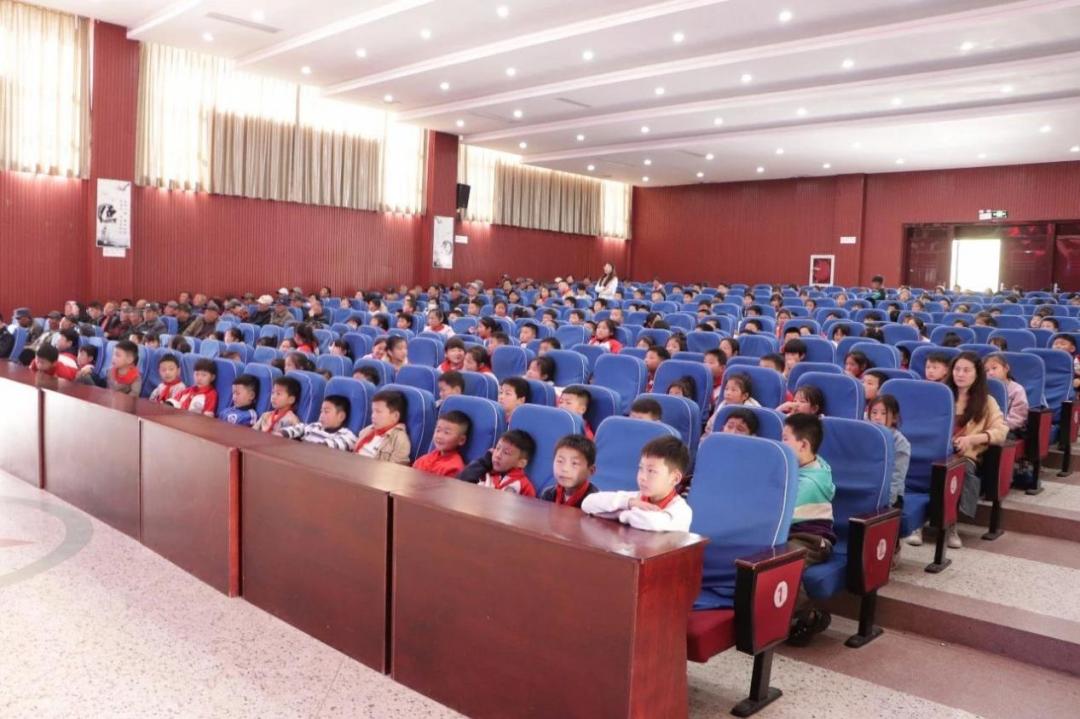 时代文明实践所联合沙河中学,大岭中心小学开展了一系列体育健身活动