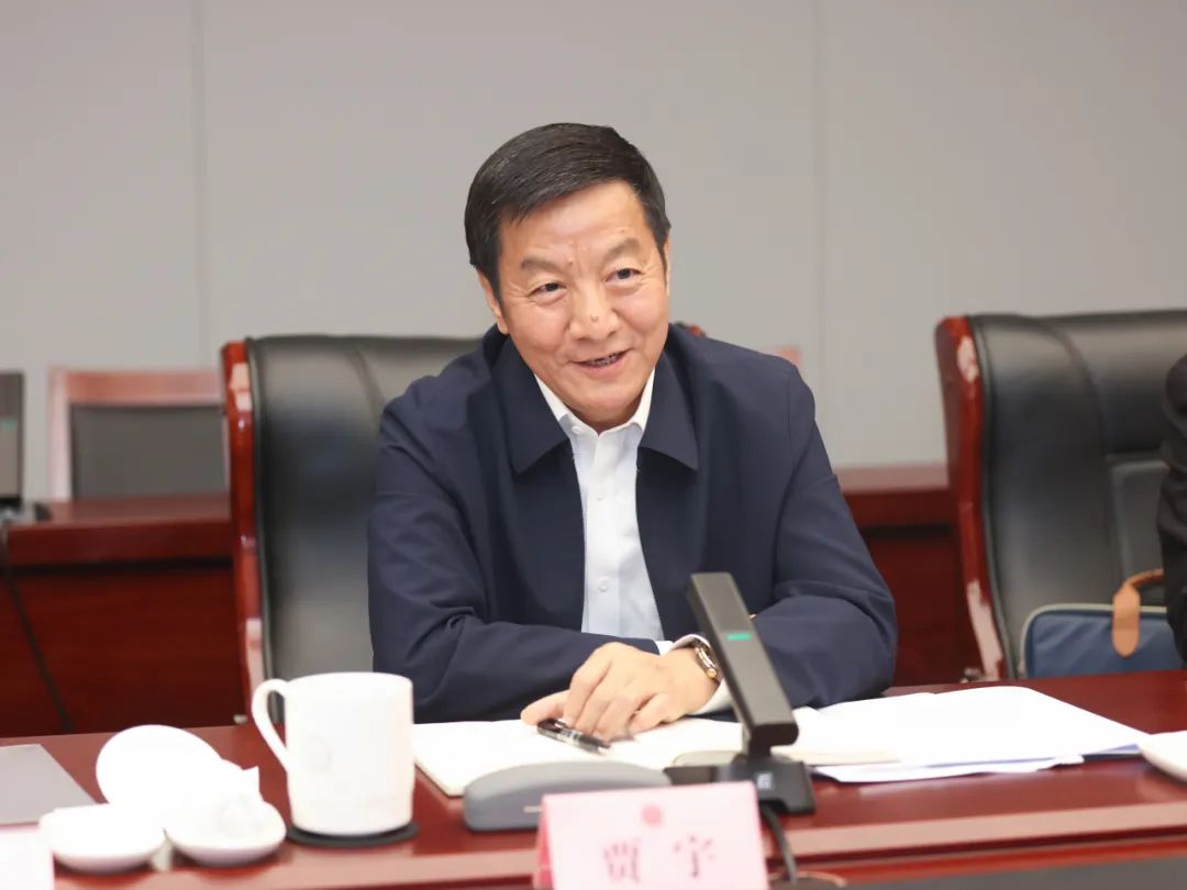 贾宇在普陀区调研:全力跑通数据"高速公路",建设刑事一体化办案系统