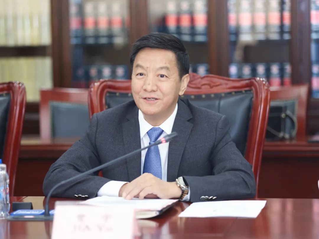 贾宇会见美国专利商标局局长凯蒂·维达尔