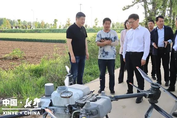 赵红亮一行先后到歪子镇于营村,上庄乡老龙镇村,上港乡齐花园村等地