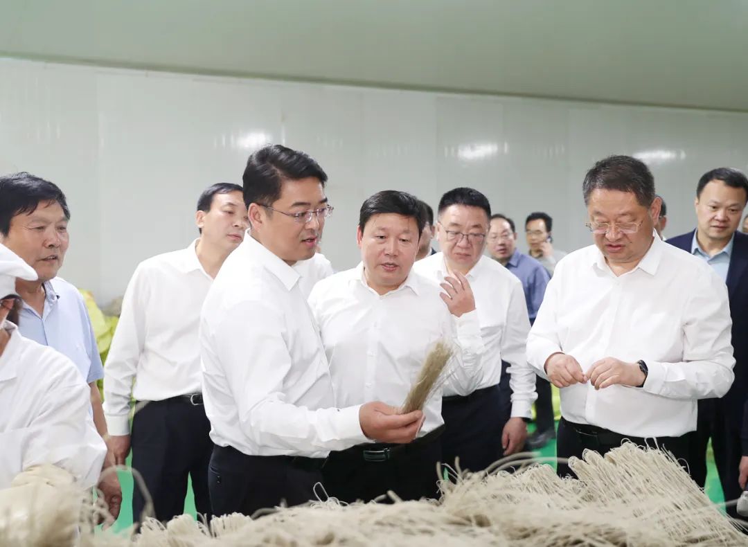 当天,观摩团一行先后观摩了陈楼,官湖,邹庄,四户,车辐山,宿羊山,碾庄