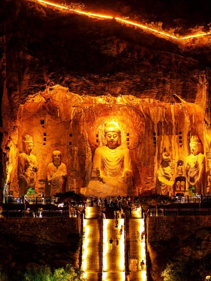 龙门的夜!oh yeah!