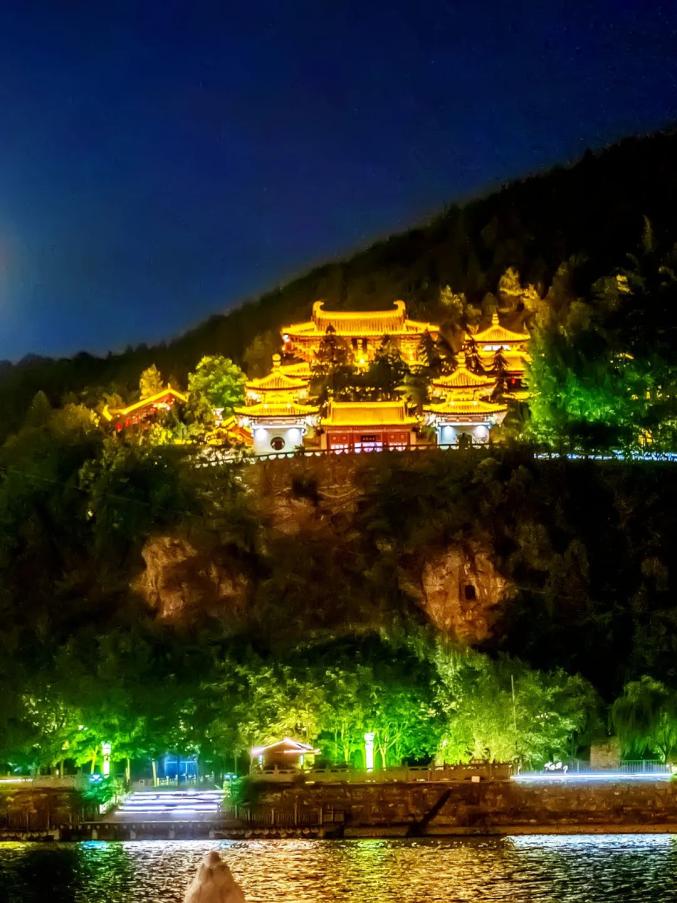 龙门的夜!oh yeah!