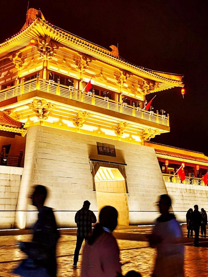 龙门的夜!oh yeah!