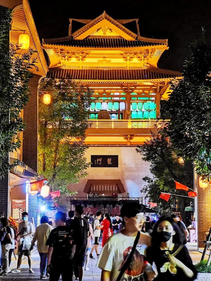 龙门的夜!oh yeah!