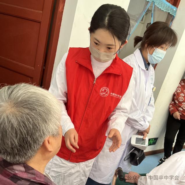 【红手环在行动】武汉市东西湖区人民医院春风送暖,红手环为"荷花园"