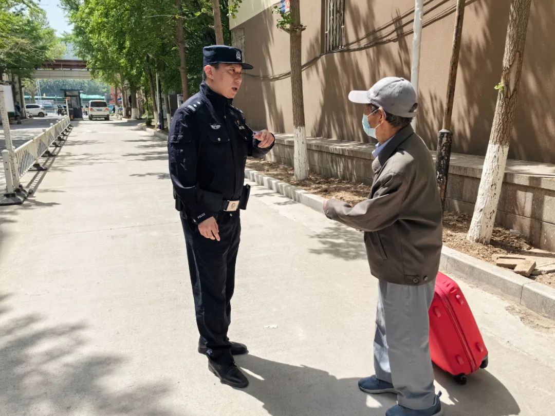 《济南日报》刊登历下公安分局优秀社区民警的事例