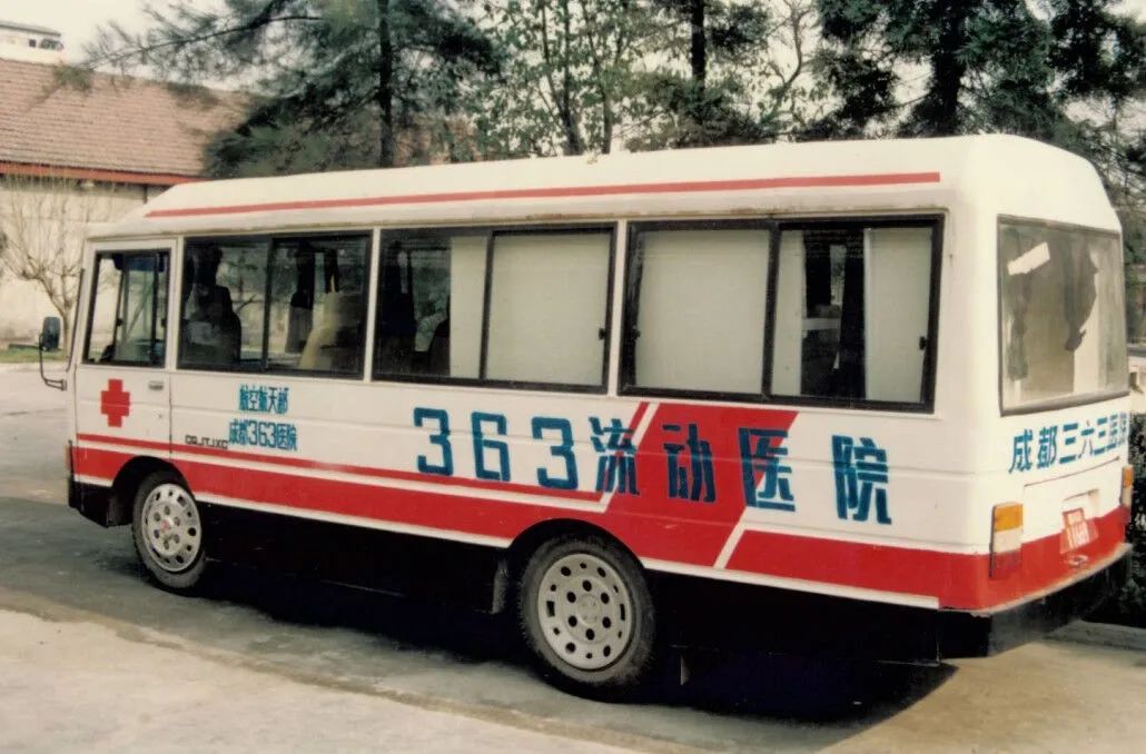 80年代救护车图片