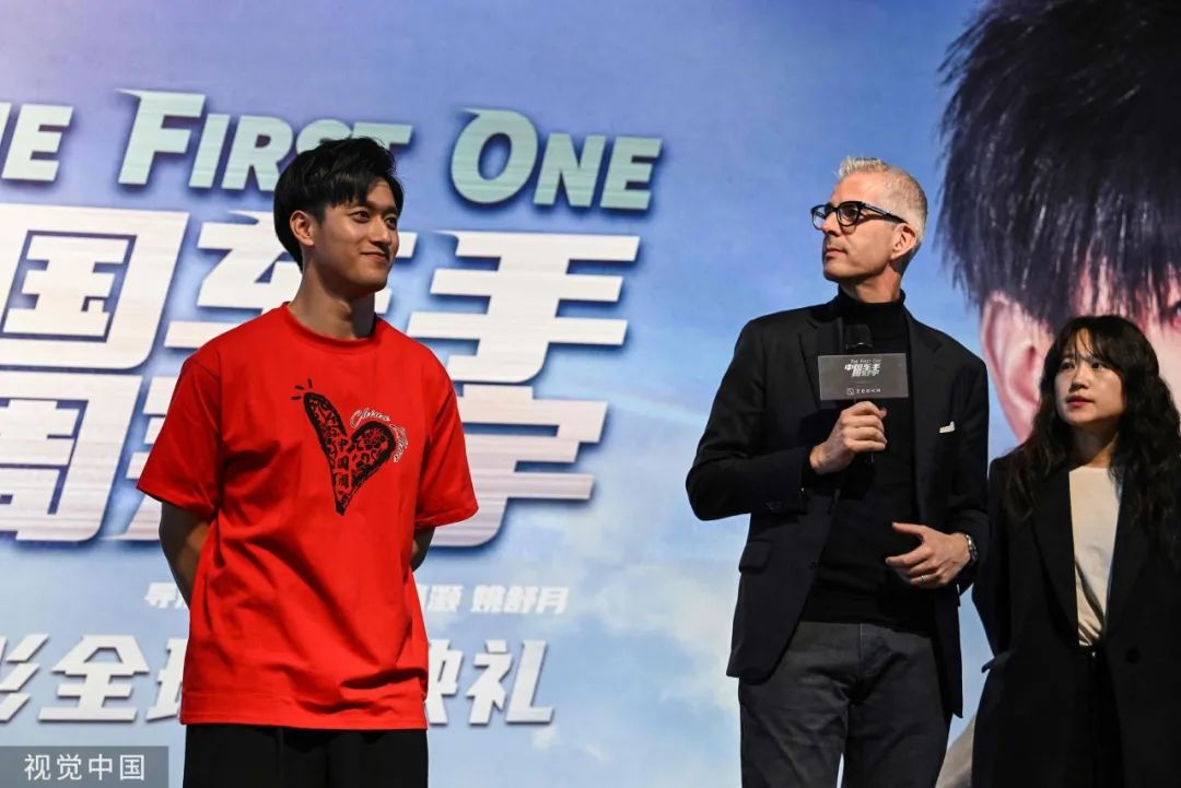 《中国车手周冠宇》全国上映 ,gai周延演唱主题曲唱响中国第一位f1