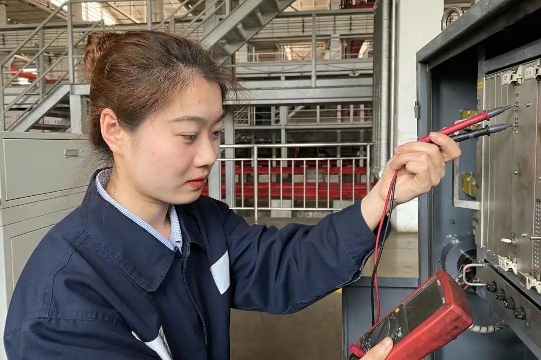 只看照片,你一定猜不到她从事什么工作