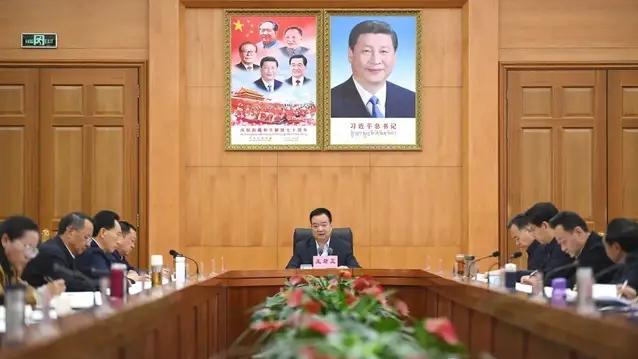 王君正主持召开自治区党委生态文明建设领导小组会议