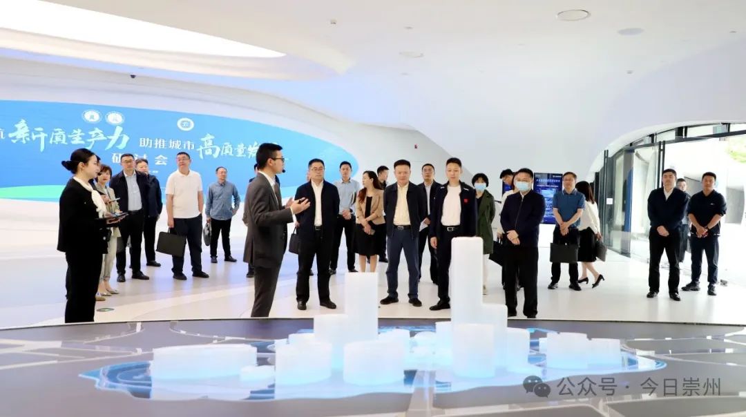 饶程率队考察成都科创生态岛