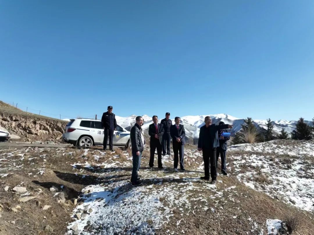 辖区东接武威市凉州区,天祝县,南与青海门源县毗邻,西靠山丹军马场,北