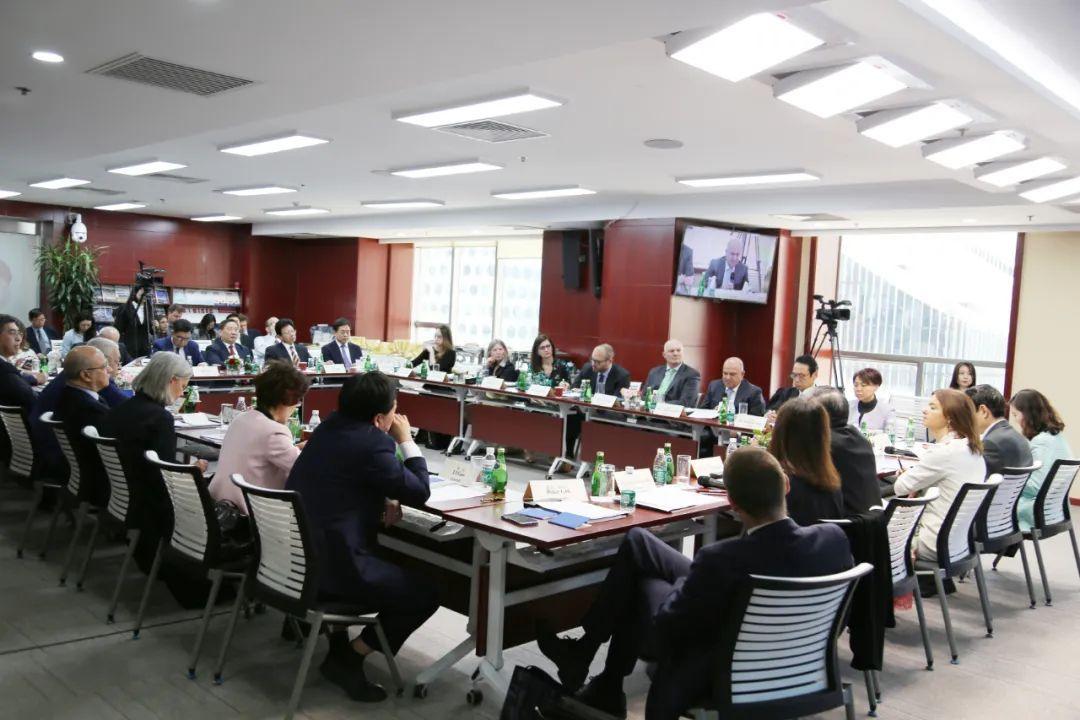 斯洛文尼亚副总理法永在ccg演讲并座谈交流