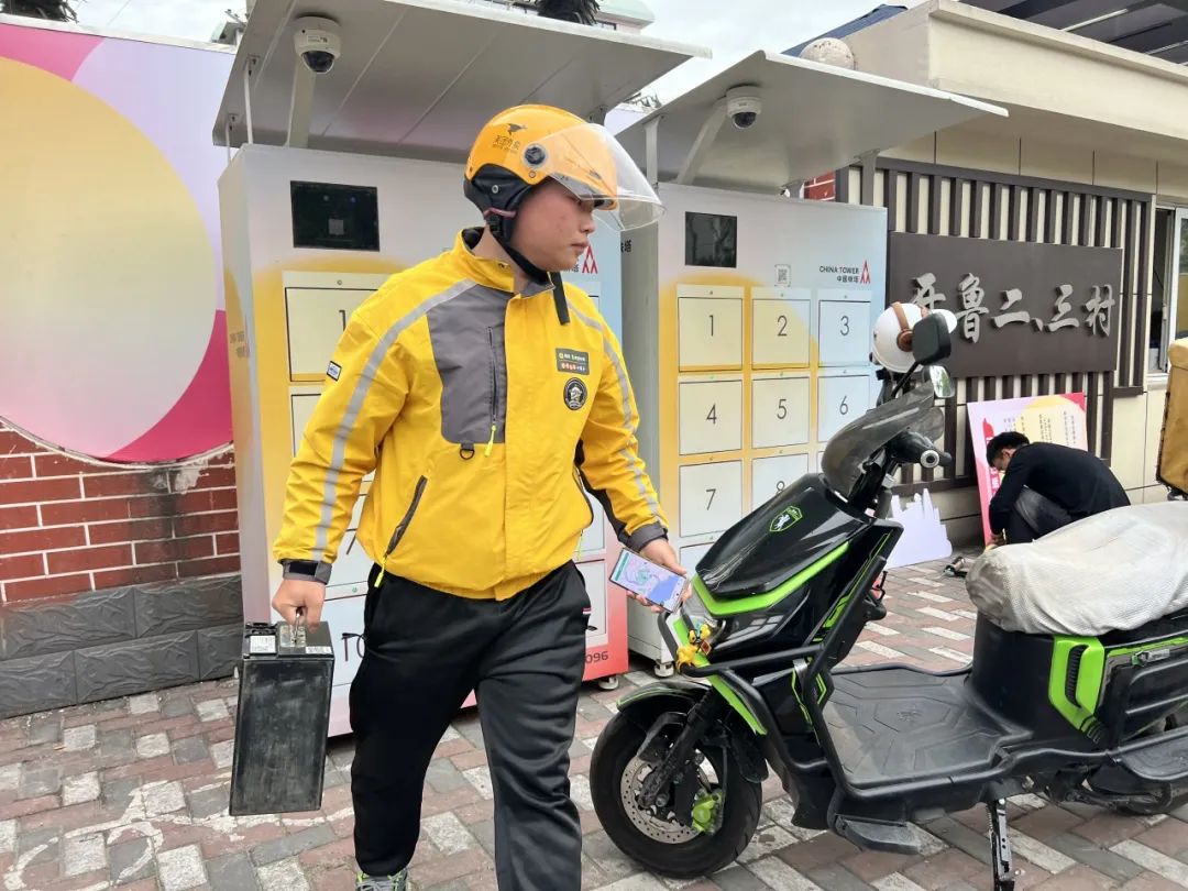 宋宗飞是美团外卖平台的骑手,平日里他的工作范围离不开开鲁片社区,最