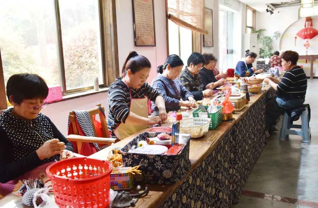 贾汪区特色产业旺起来集体农户双增收