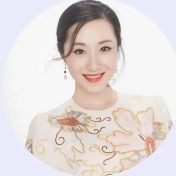 演员 盛舒扬国家一级演员,"傅(全香)派"传人,工花旦,毕业于上海市戏曲