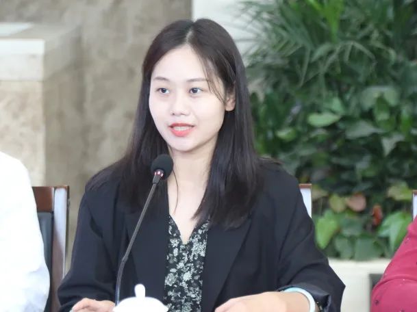 吴迪 妇女权益保护志愿者,福州大学至诚学院传媒与设计系党总支书记张