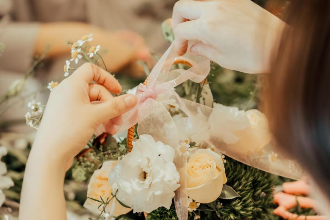 活动回顾 | 海口24h城市书房"四月芳菲·花香洋溢"花艺diy