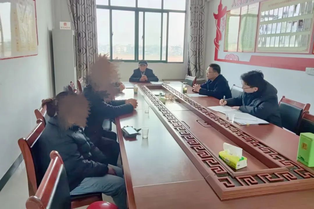 【蕲法好"枫"景】墙倒砸房引矛盾  闭环合力解纷争