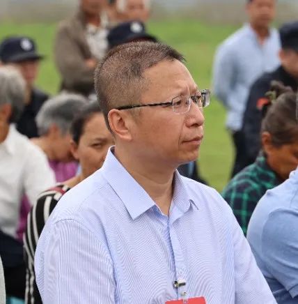 世界地球日丨绿水青山马成群,南坪坝来了巡回法庭!