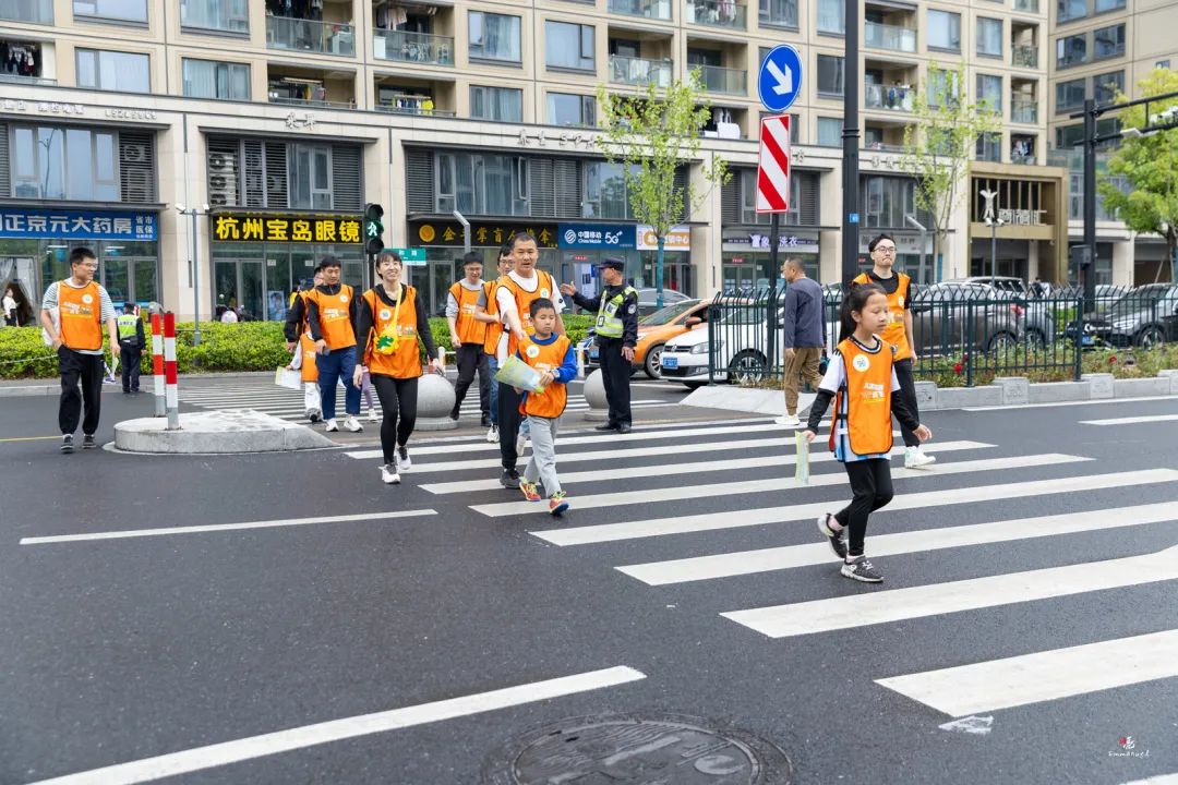 儿童友好 "埠"履飞young 彭埠街道首届社区亲子定向挑战赛盛大举行