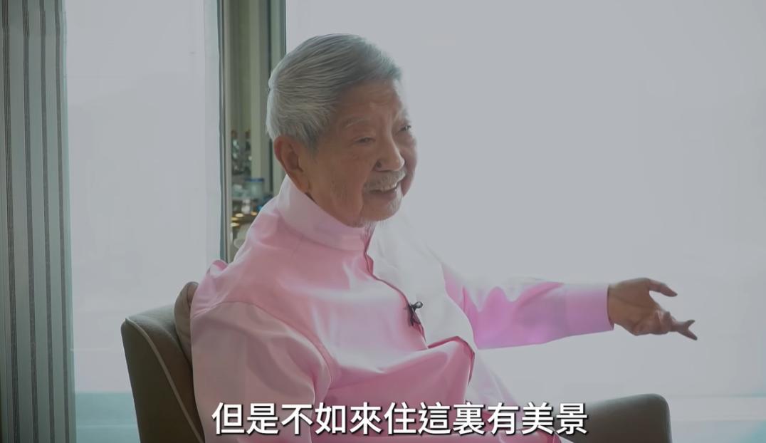 才子蔡澜:无儿无女,散尽家财,活一天过一天