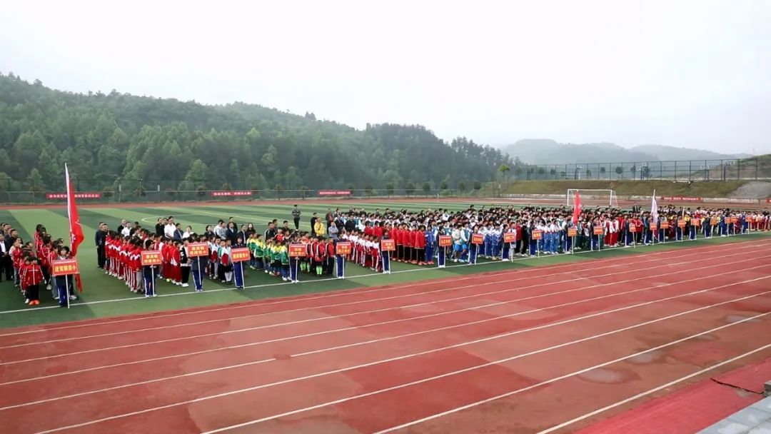 决战绿茵场!松桃校园足球三级联赛火热开赛