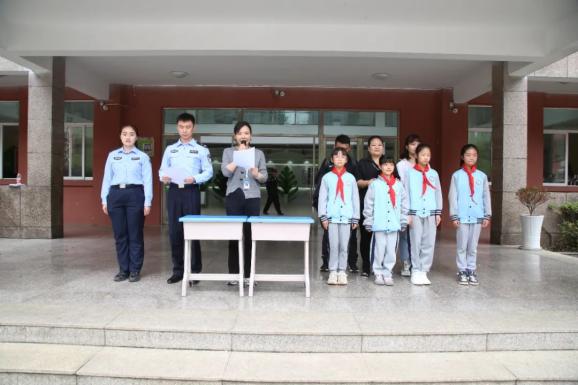 "4月23日,贵阳市第一实验小学的王芷函,陆佳睿,杨羽飛,薛彦洁等4名