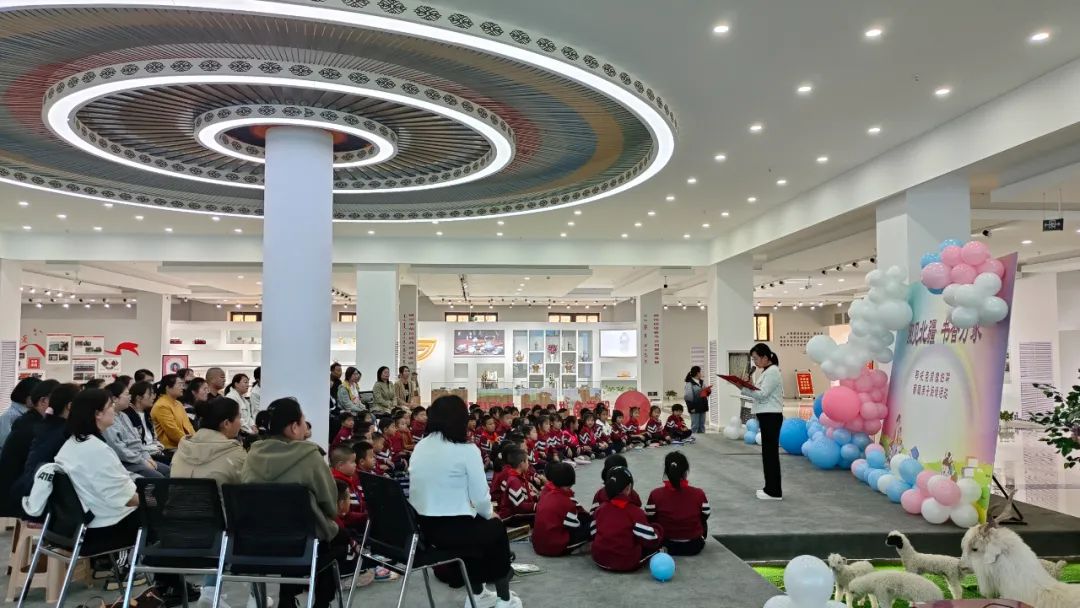 【46123世界读书日】鄂托克前旗妇联开展"阅见北疆