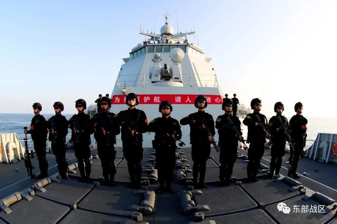 东部战区在阅兵场有他们▲图源:东部战区如今的人民海军早已今非昔比