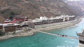 泸定桥：川藏线上“中国红色第一桥”