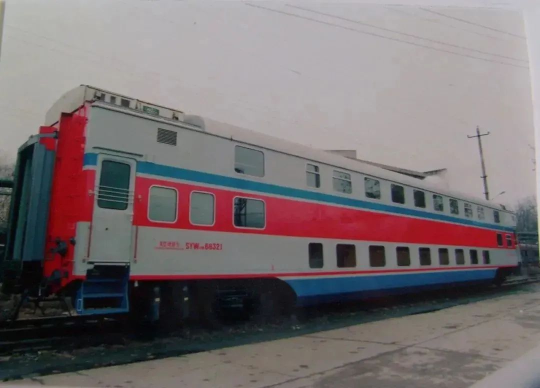 型双层铁路客车为满足城际特快列车的客运需求中国中车研制了25k型