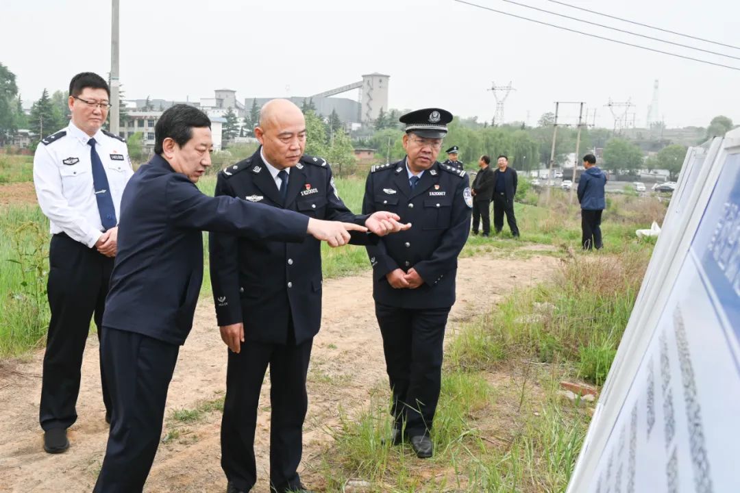 苗伟在晋城监狱调研